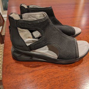 Jsportby Jambu black wedge zip up sandals 8.5